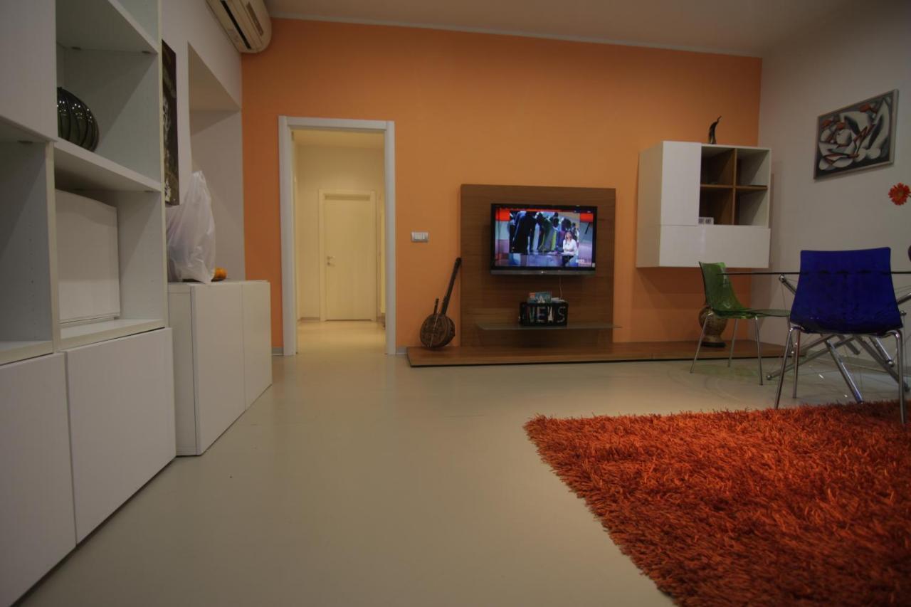 Casa Cavallotti - Modern Apartment Between Train Station And Port Civitavecchia Bagian luar foto